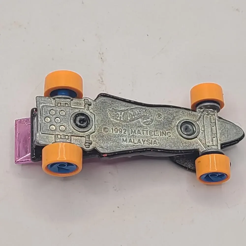 Hot Wheels 1992 Cyber Cruiser Black Purple Orange Wheels Diecast Toy Race Car